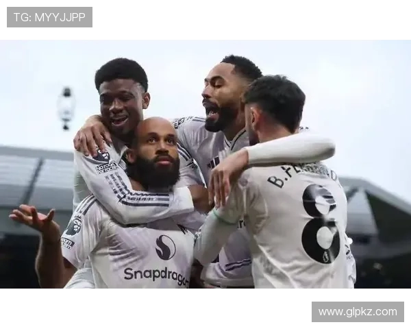 曼联放弃姆贝乌莫！瞄准塞门约或埃泽替代，拒绝支付溢价